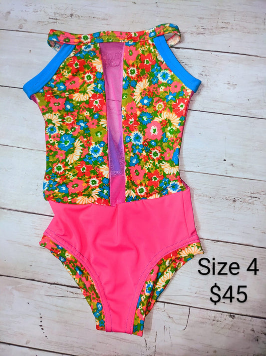 Size 4- Groovy Flower Leo
