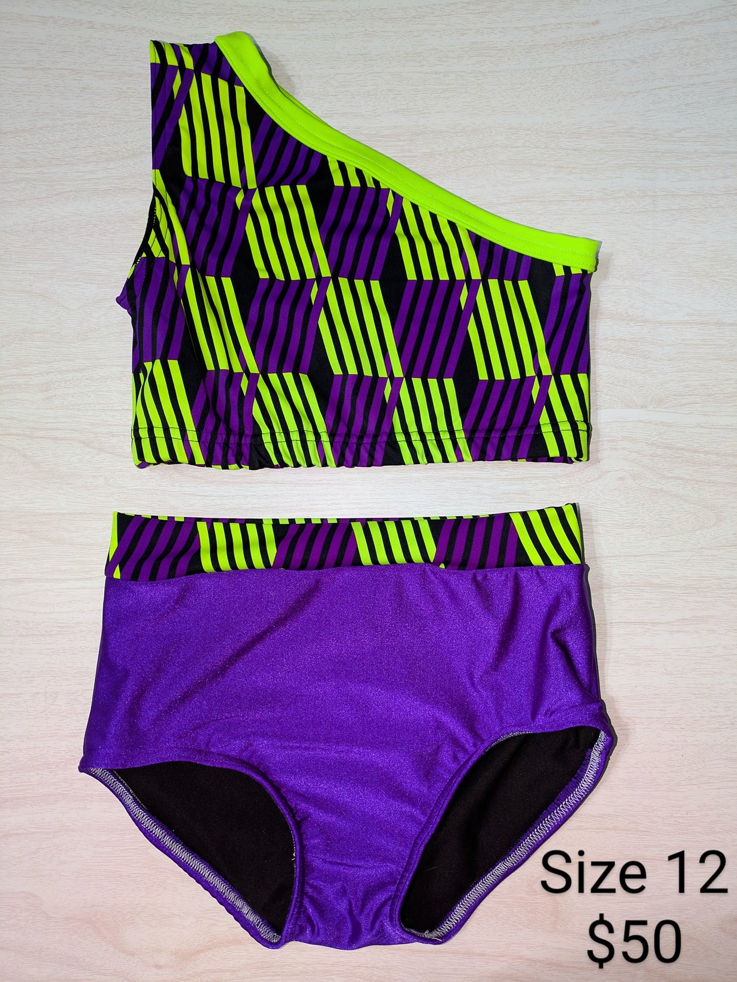 Size 12- Abstract Set