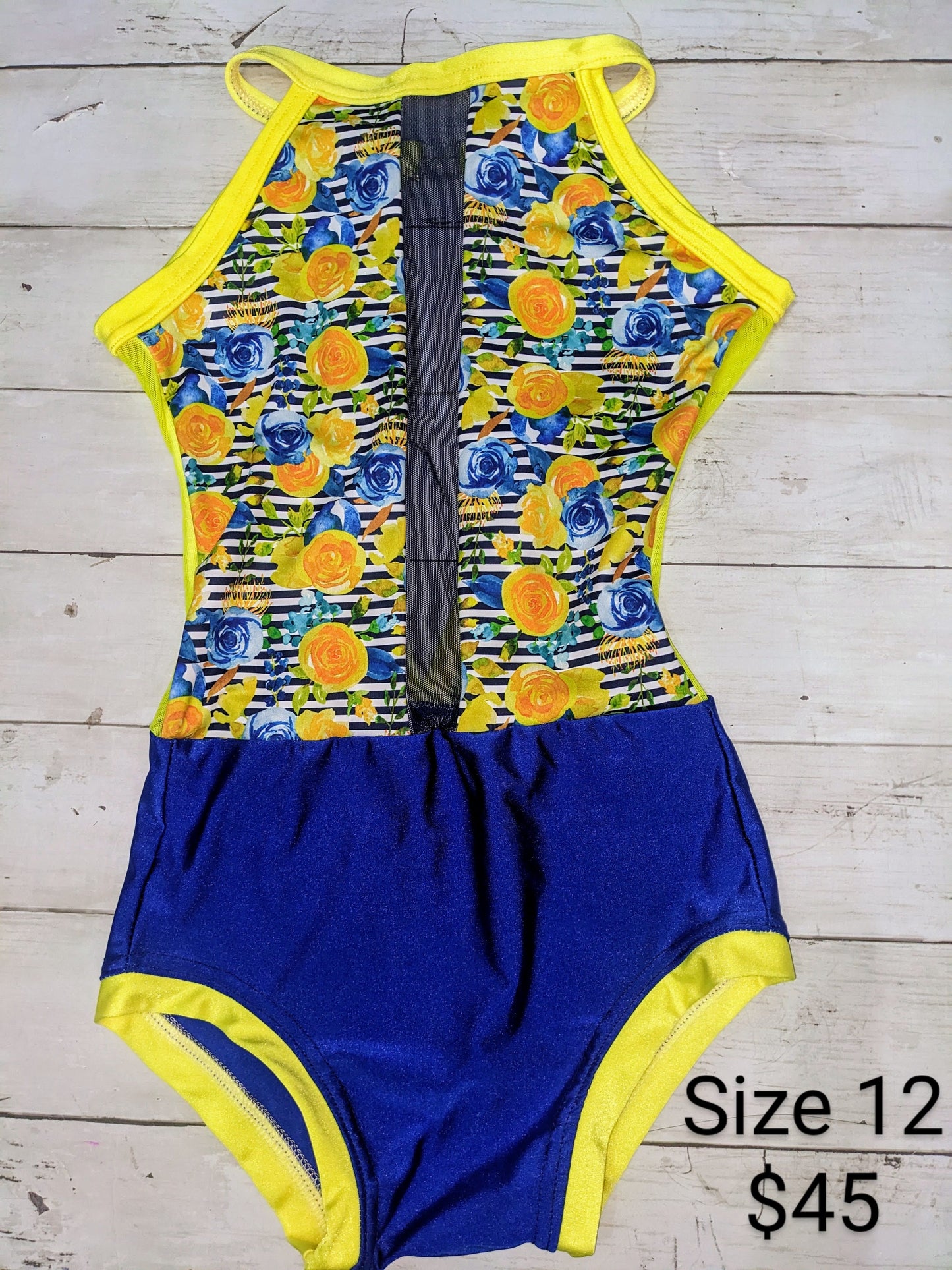 Size 12- Striped Yellow Roses Leo