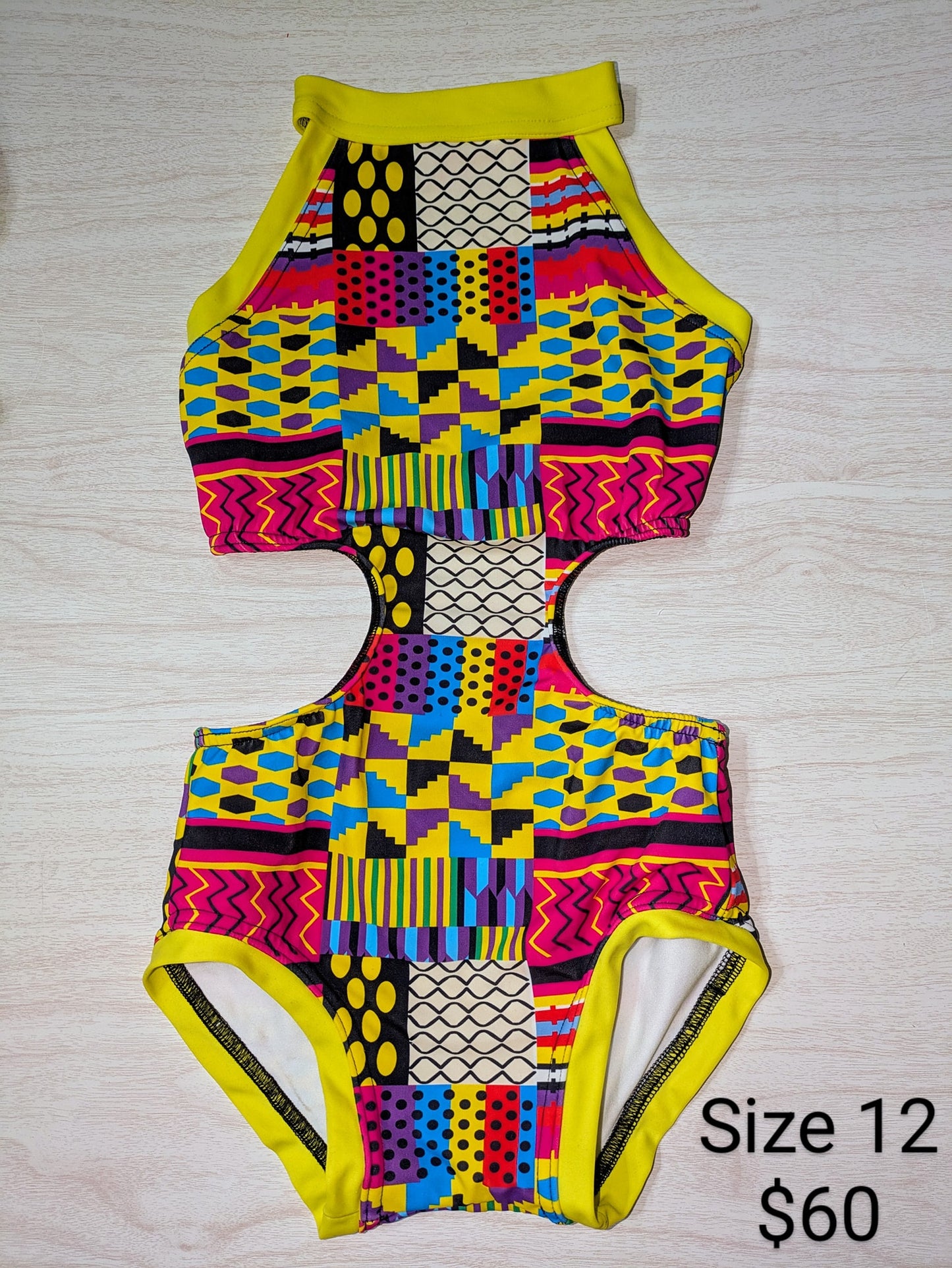 Size 12- Kente Leo